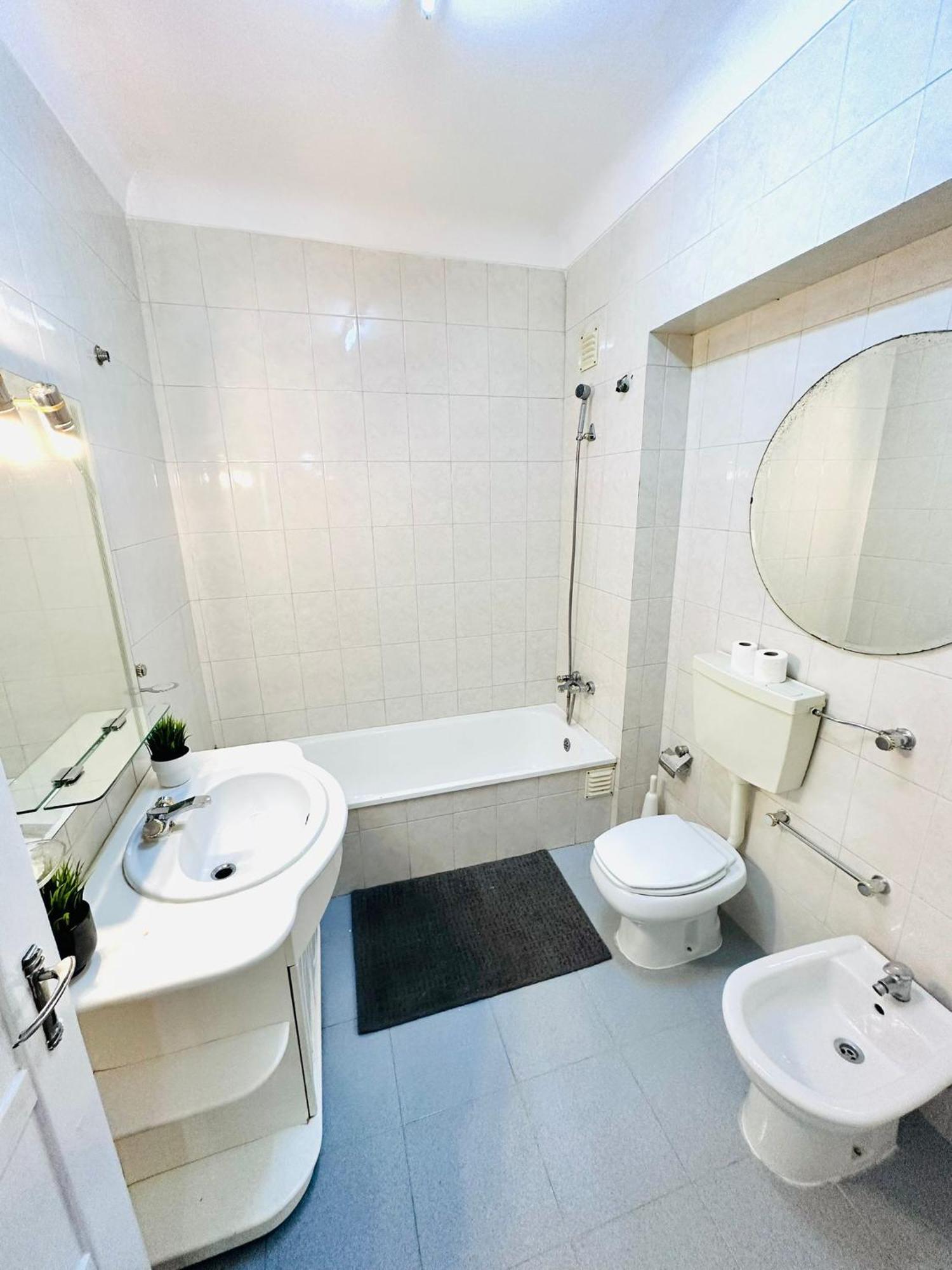 Rooms, Location For Tourists