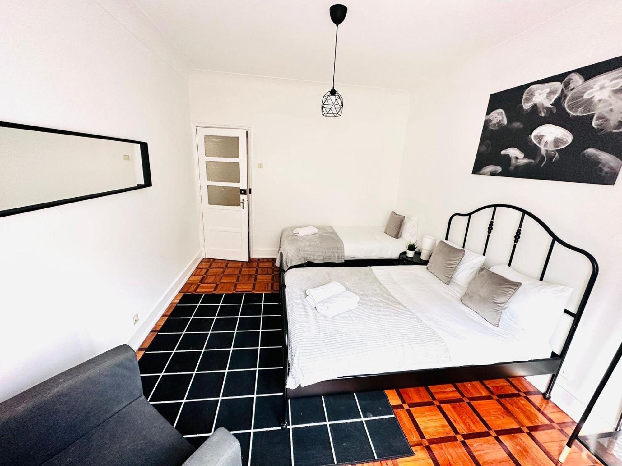 Rooms, Location For Tourists *